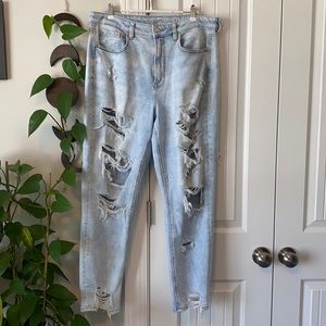 Distressed Mom Jeans Size 14
